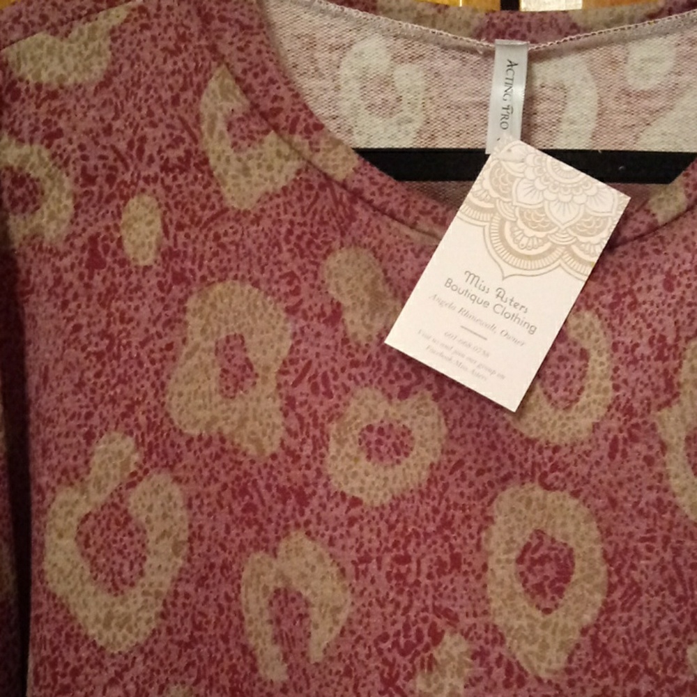 ❌Plus size leopard tunic❌ - Picture 2 of 2